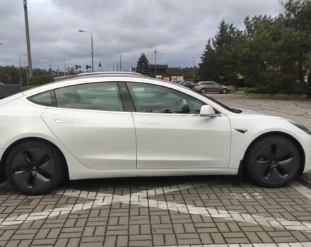 Белый Тесла Модель 3, объемом двигателя 0 л и пробегом 51 тыс. км за 16000 $, фото 3 на Automoto.ua