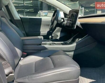 Тесла Модель 3 2020 в Черновцах на Automoto.ua Белый Тесла Модель 3, объемом двигателя 0 л и пробегом 98 тыс. км за 21300 $, фото 13 на Automoto.ua