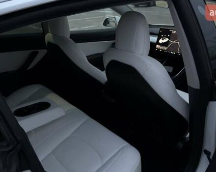 Білий Тесла Модель 3, об'ємом двигуна 0 л та пробігом 160 тис. км за 16000 $, фото 34 на Automoto.ua