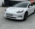 Білий Тесла Модель 3, об'ємом двигуна 0 л та пробігом 126 тис. км за 17500 $, фото 1 на Automoto.ua