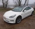 Белый Тесла Модель 3, объемом двигателя 0 л и пробегом 77 тыс. км за 16000 $, фото 1 на Automoto.ua