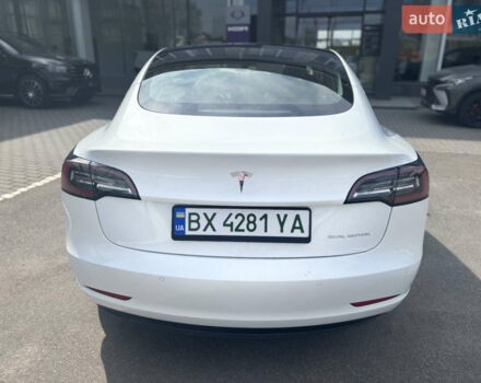 Белый Тесла Модель 3, объемом двигателя 0 л и пробегом 91 тыс. км за 22500 $, фото 8 на Automoto.ua