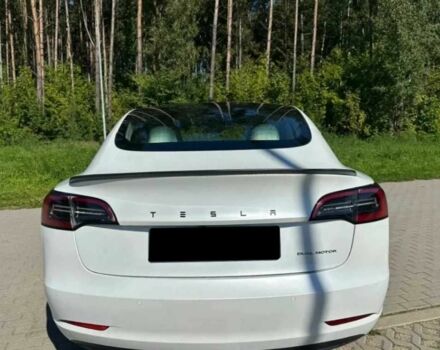 Білий Тесла Модель 3, об'ємом двигуна 0 л та пробігом 62 тис. км за 12000 $, фото 3 на Automoto.ua