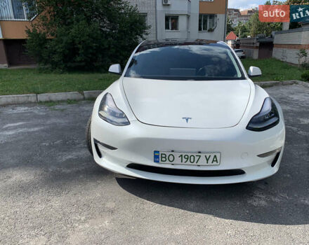 Белый Тесла Модель 3, объемом двигателя 0 л и пробегом 99 тыс. км за 20000 $, фото 1 на Automoto.ua