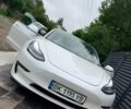 Белый Тесла Модель 3, объемом двигателя 0 л и пробегом 110 тыс. км за 17500 $, фото 1 на Automoto.ua