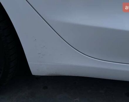 Білий Тесла Модель 3, об'ємом двигуна 0 л та пробігом 160 тис. км за 16000 $, фото 25 на Automoto.ua