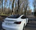 Білий Тесла Модель 3, об'ємом двигуна 0 л та пробігом 103 тис. км за 20000 $, фото 3 на Automoto.ua