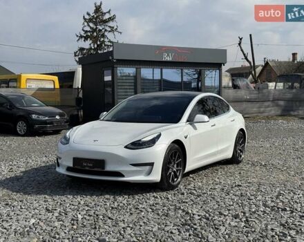 Белый Тесла Модель 3, объемом двигателя 0 л и пробегом 130 тыс. км за 17950 $, фото 6 на Automoto.ua