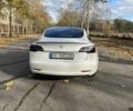 Белый Тесла Модель 3, объемом двигателя 0 л и пробегом 200 тыс. км за 16600 $, фото 2 на Automoto.ua