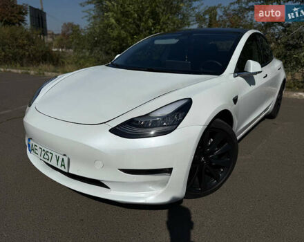 Білий Тесла Модель 3, об'ємом двигуна 0 л та пробігом 96 тис. км за 18800 $, фото 8 на Automoto.ua