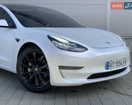 Тесла Модель 3 2020 у Івано-Франківську на Automoto.ua Білий Тесла Модель 3, об'ємом двигуна 0 л та пробігом 145 тис. км за 14850 $, фото 18 на Automoto.ua