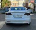 Тесла Модель 3 2020 в Киеве на Automoto.ua Белый Тесла Модель 3, объемом двигателя 0 л и пробегом 79 тыс. км за 15500 $, фото 4 на Automoto.ua