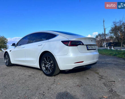 Білий Тесла Модель 3, об'ємом двигуна 0 л та пробігом 74 тис. км за 19000 $, фото 6 на Automoto.ua