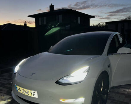 Белый Тесла Модель 3, объемом двигателя 0 л и пробегом 76 тыс. км за 19500 $, фото 6 на Automoto.ua