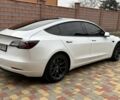 Белый Тесла Модель 3, объемом двигателя 0 л и пробегом 69 тыс. км за 17000 $, фото 4 на Automoto.ua