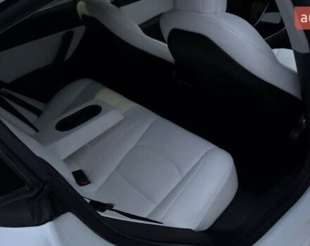 Білий Тесла Модель 3, об'ємом двигуна 0 л та пробігом 160 тис. км за 16000 $, фото 28 на Automoto.ua