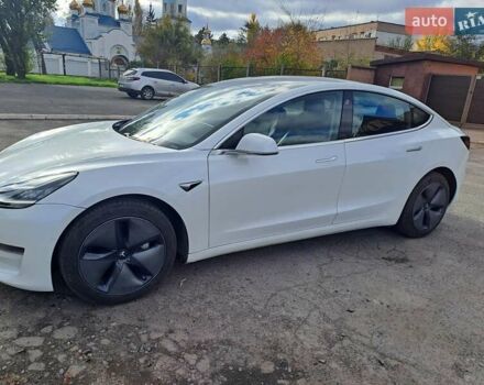 Білий Тесла Модель 3, об'ємом двигуна 0 л та пробігом 81 тис. км за 16500 $, фото 8 на Automoto.ua