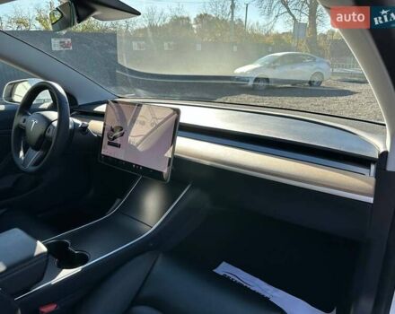 Белый Тесла Модель 3, объемом двигателя 0 л и пробегом 108 тыс. км за 17950 $, фото 18 на Automoto.ua