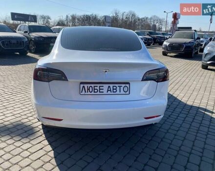 Белый Тесла Модель 3, объемом двигателя 0 л и пробегом 75 тыс. км за 15900 $, фото 5 на Automoto.ua