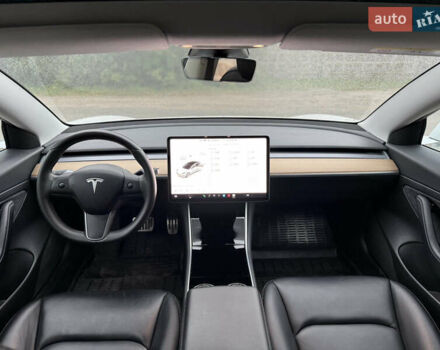 Білий Тесла Модель 3, об'ємом двигуна 0 л та пробігом 120 тис. км за 16500 $, фото 10 на Automoto.ua