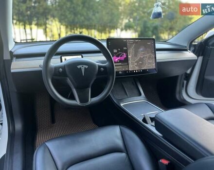Білий Тесла Модель 3, об'ємом двигуна 0 л та пробігом 140 тис. км за 20700 $, фото 48 на Automoto.ua