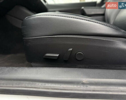 Белый Тесла Модель 3, объемом двигателя 0 л и пробегом 105 тыс. км за 14999 $, фото 13 на Automoto.ua