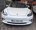Белый Тесла Модель 3, объемом двигателя 0 л и пробегом 102 тыс. км за 19800 $, фото 5 на Automoto.ua