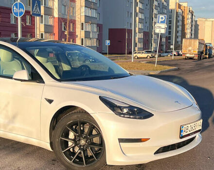 Белый Тесла Модель 3, объемом двигателя 0 л и пробегом 53 тыс. км за 18500 $, фото 2 на Automoto.ua