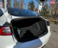 Білий Тесла Модель 3, об'ємом двигуна 0 л та пробігом 162 тис. км за 17540 $, фото 11 на Automoto.ua