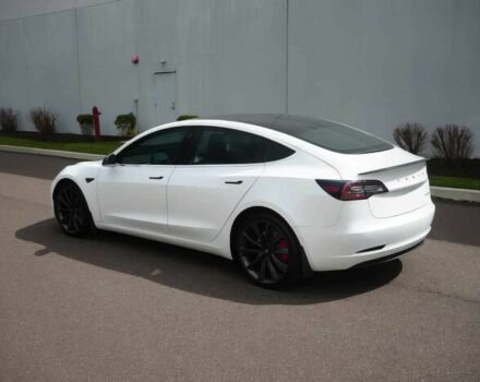 Білий Тесла Модель 3, об'ємом двигуна 0 л та пробігом 30 тис. км за 6900 $, фото 4 на Automoto.ua