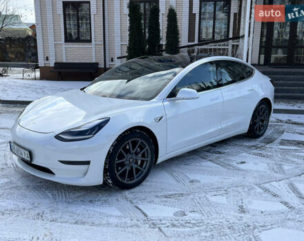 Белый Тесла Модель 3, объемом двигателя 0 л и пробегом 63 тыс. км за 19500 $, фото 5 на Automoto.ua