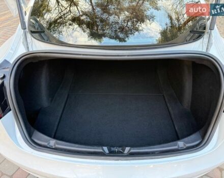 Білий Тесла Модель 3, об'ємом двигуна 0 л та пробігом 89 тис. км за 19900 $, фото 36 на Automoto.ua