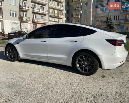 Білий Тесла Модель 3, об'ємом двигуна 0 л та пробігом 79 тис. км за 20500 $, фото 5 на Automoto.ua
