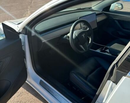 Білий Тесла Модель 3, об'ємом двигуна 0 л та пробігом 53 тис. км за 20000 $, фото 9 на Automoto.ua