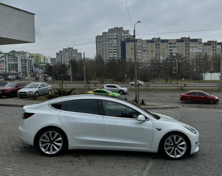 Білий Тесла Модель 3, об'ємом двигуна 0 л та пробігом 91 тис. км за 18500 $, фото 2 на Automoto.ua