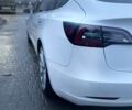Білий Тесла Модель 3, об'ємом двигуна 0 л та пробігом 101 тис. км за 16000 $, фото 5 на Automoto.ua