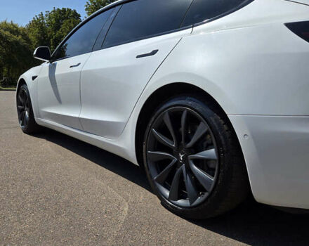 Білий Тесла Модель 3, об'ємом двигуна 0 л та пробігом 72 тис. км за 15900 $, фото 8 на Automoto.ua