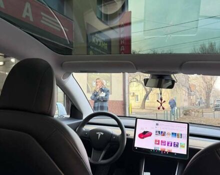 Тесла Модель 3 2020 в Харькове на Automoto.ua Белый Тесла Модель 3, объемом двигателя 0 л и пробегом 133 тыс. км за 19500 $, фото 4 на Automoto.ua