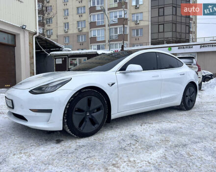 Белый Тесла Модель 3, объемом двигателя 0 л и пробегом 101 тыс. км за 14800 $, фото 6 на Automoto.ua