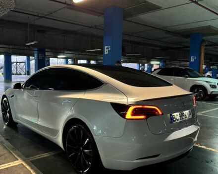 Белый Тесла Модель 3, объемом двигателя 0 л и пробегом 120 тыс. км за 19900 $, фото 4 на Automoto.ua