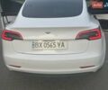 Белый Тесла Модель 3, объемом двигателя 0 л и пробегом 101 тыс. км за 29600 $, фото 3 на Automoto.ua