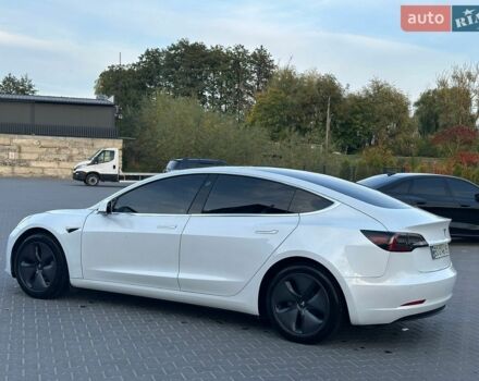 Белый Тесла Модель 3, объемом двигателя 0 л и пробегом 125 тыс. км за 17700 $, фото 21 на Automoto.ua