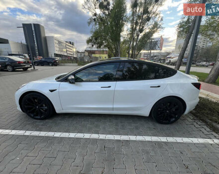 Белый Тесла Модель 3, объемом двигателя 0 л и пробегом 65 тыс. км за 19500 $, фото 8 на Automoto.ua