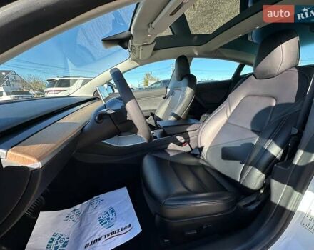 Белый Тесла Модель 3, объемом двигателя 0 л и пробегом 108 тыс. км за 17950 $, фото 12 на Automoto.ua