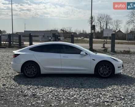 Белый Тесла Модель 3, объемом двигателя 0 л и пробегом 130 тыс. км за 17950 $, фото 14 на Automoto.ua