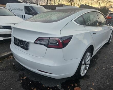 Белый Тесла Модель 3, объемом двигателя 0 л и пробегом 350 тыс. км за 11500 $, фото 1 на Automoto.ua