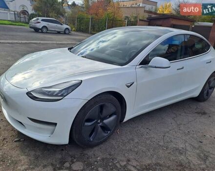 Білий Тесла Модель 3, об'ємом двигуна 0 л та пробігом 81 тис. км за 16500 $, фото 11 на Automoto.ua