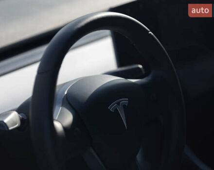 Білий Тесла Модель 3, об'ємом двигуна 0 л та пробігом 79 тис. км за 20500 $, фото 22 на Automoto.ua