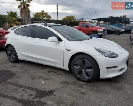 Тесла Модель 3 2020 у Львові на Automoto.ua Білий Тесла Модель 3, об'ємом двигуна 0 л та пробігом 107 тис. км за 3000 $, фото 3 на Automoto.ua