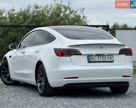 Белый Тесла Модель 3, объемом двигателя 0 л и пробегом 125 тыс. км за 15000 $, фото 2 на Automoto.ua